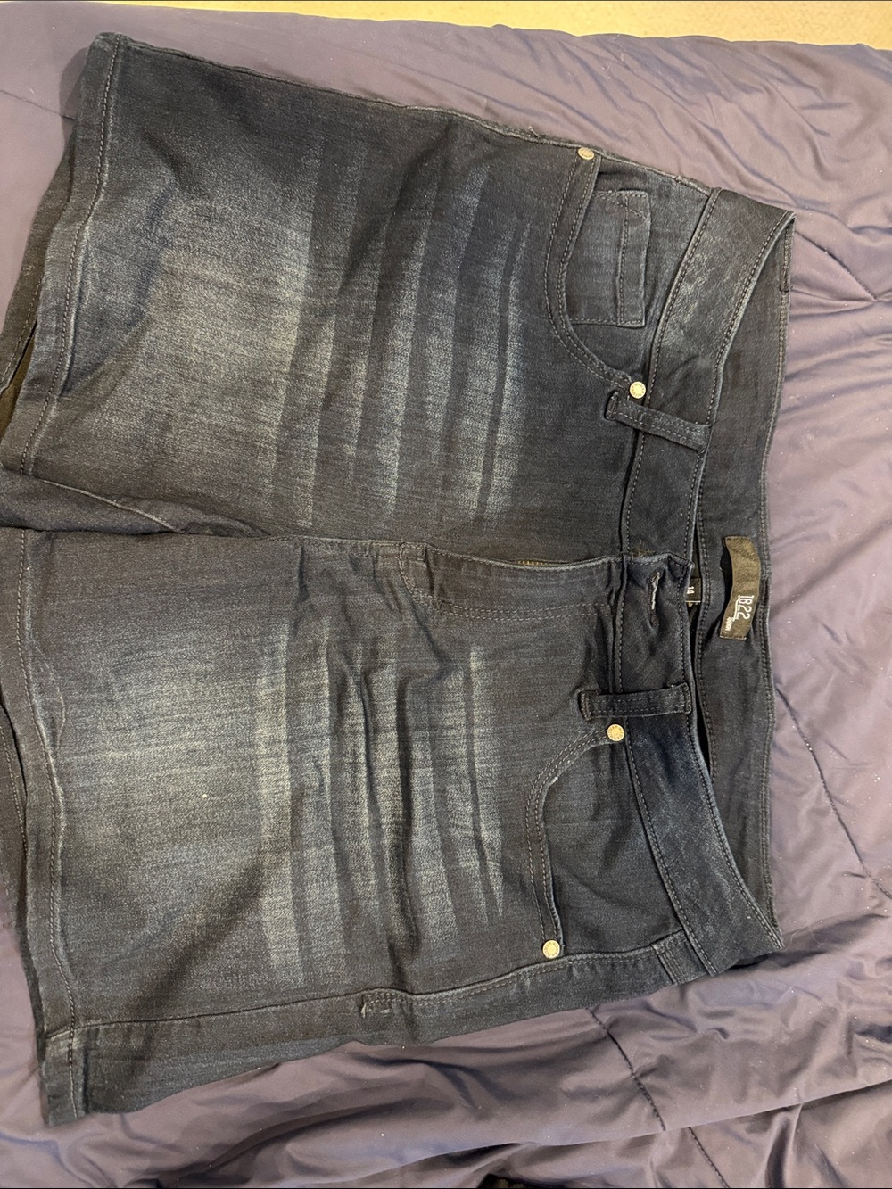 1822 Denim women’s Black Washed Relaxed Jeans